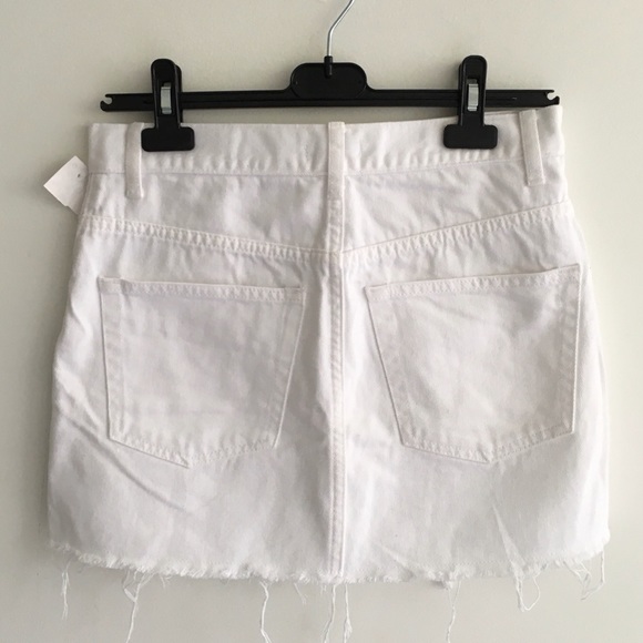 (SOLD) ARITZIA Tna White Denim Mini Skirt 4 - Picture 4 of 5